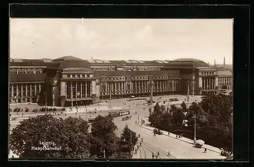 AK Leipzig, Blick zum Hauptbahnhof mit Strassenbahnen