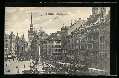 AK München, Strassenbahnen auf dem Marienplatz