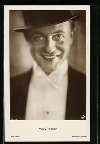 AK Schauspieler Willy Fritsch mit Zylinder