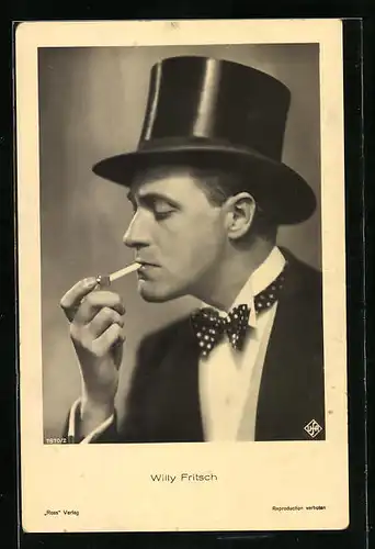 AK Schauspieler Willy Fritsch mit Zigarette