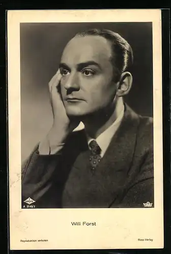 AK Schauspieler Willi Forst den kopf aufgestützt