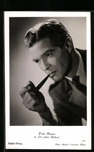 AK Schauspieler Fritz Wagner mit Pfeife