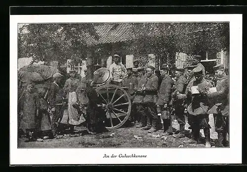 AK Hungrige Warteschlange an der Gulaschkanone