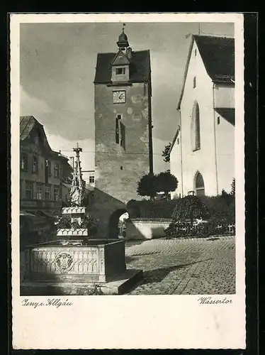 AK Isny i. Allgäu, Brunnen und Wassertor