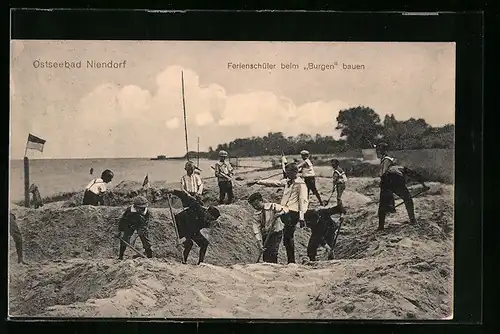 AK Niendorf, Ferienschüler beim Burgen bauen