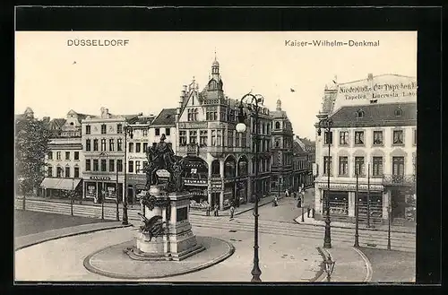 AK Düsseldorf, Strassenpartie am Kaiser-Wilhelm-Denkmal