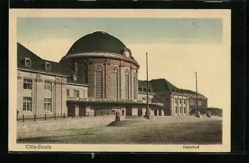 AK Köln-Deutz, Freitreppe zum Bahnhof