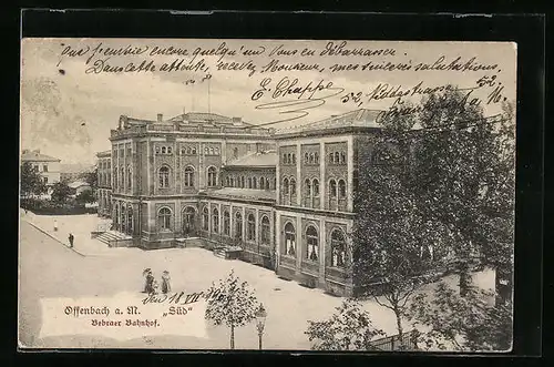AK Offenbach a. M., Vorplatz am Bahnhof