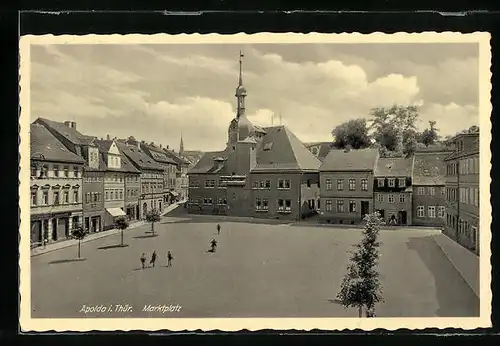 AK Apolda i. Thür., Marktplatz mit Kirche