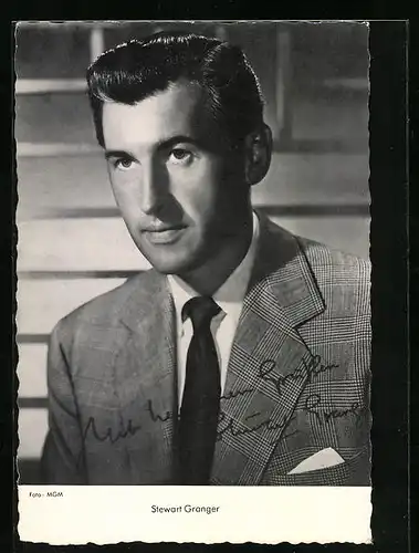 AK Schauspieler Stewart Granger ernst blickend