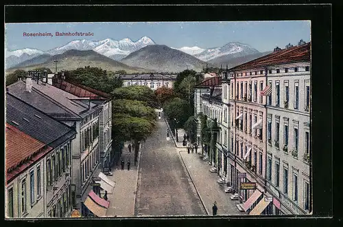 AK Rosenheim, Bahnhofstrasse mit Geschäften