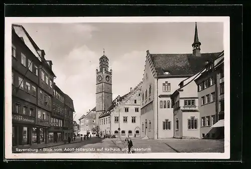 AK Ravensburg, Blick vom platz auf Rathaus und Blaserturm