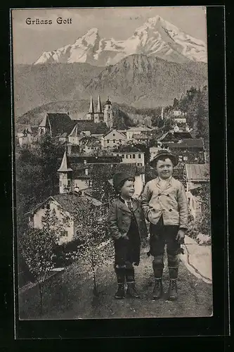 AK Berchtesgaden, Ortsansicht, Kinder in Tracht