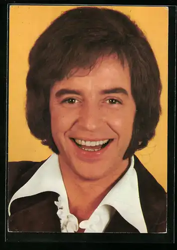 AK Sänger Tony Marshall lächelt freundlich