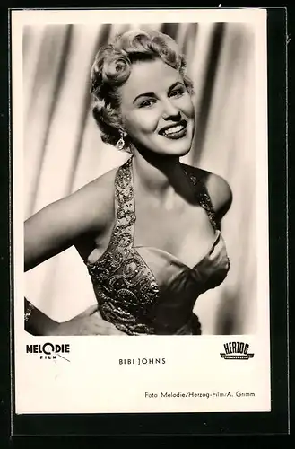 AK Musikerin Bibi Johns im Abendkleid