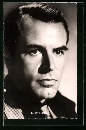 AK Schauspieler O.W. Fischer ernst schauend