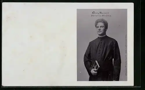 AK Schauspieler Georg Reimers als Pfarrer von Kirchfeld