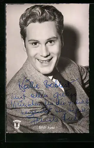 AK Schauspieler Erich Auer im Anzug, Autograph