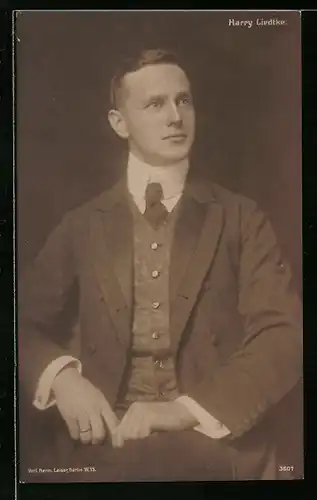AK Schauspieler Harry Liedtke im Anzug