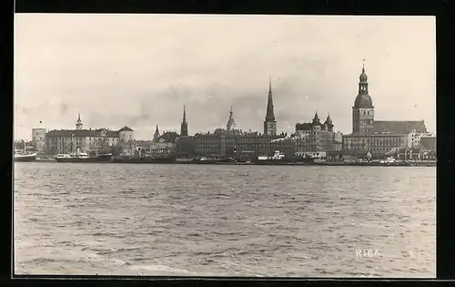 AK Riga, Panorama der Stadt vom Wasser aus
