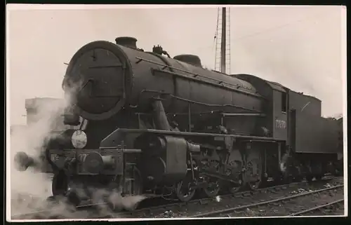Fotografie britische Eisenbahn, Dampflok, Tender-Lokomotive Nr. 77270