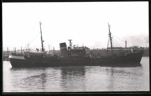 Fotografie Frachtschiff Northern Princess kreuzt im Hafen