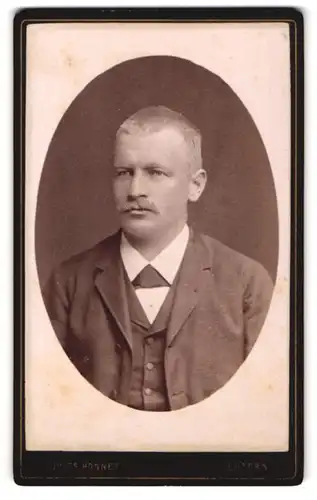 Fotografie Jules Bonnet, Luzern, Zürcherstrasse 50, bürgerlicher Herr im Anzug