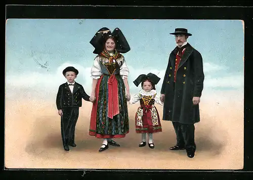 AK Elsässer Familie in Tracht