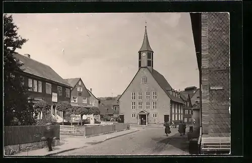 AK Schmiedefeld am Rennsteig, Ortsansicht mit Kirche