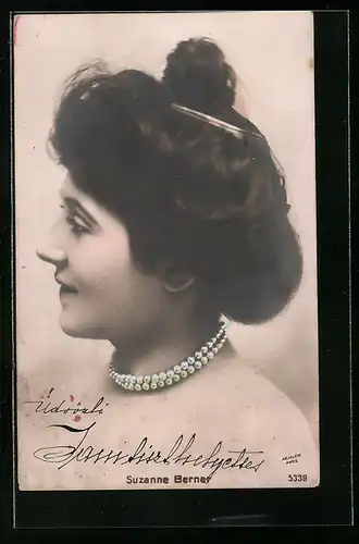 AK Schauspielerin Suzanne Berner mit Hochsteckfrisur