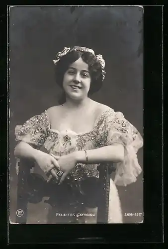AK Schauspielerin Felicitas Cerigioli im Spitzenkleid