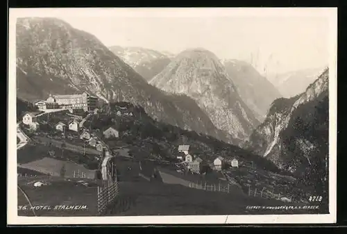 AK Stalheim, Ortsansicht mit Hotel Stalheim