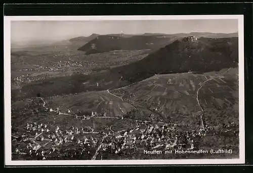 AK Neuffen, Luftbild des Ortes mit Hohenneuffen