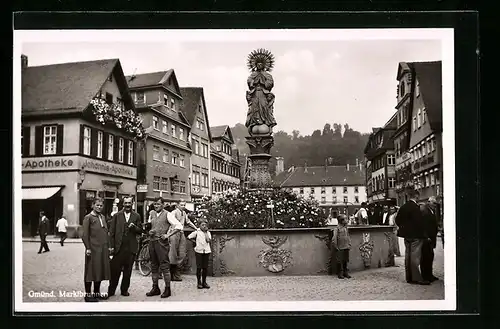 AK Gmünd, Marktbrunnen mit Johannis-Apotheke