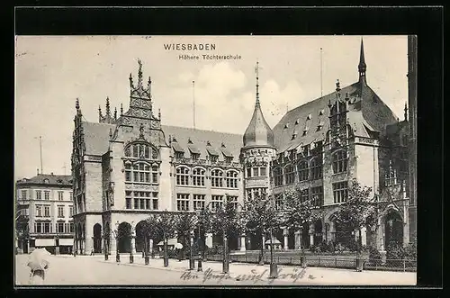 AK Wiesbaden, Strassenansicht der höheren Töchterschule