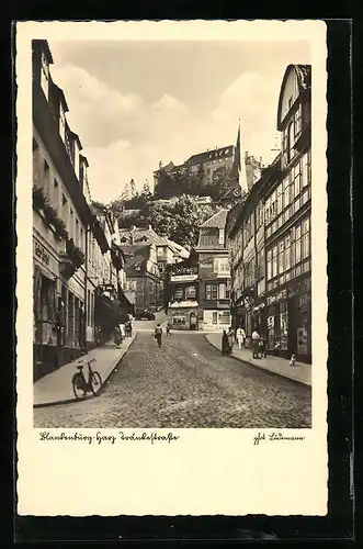 AK Blankenburg /Harz, Sicht von der Tränkstrasse auf das Schloss