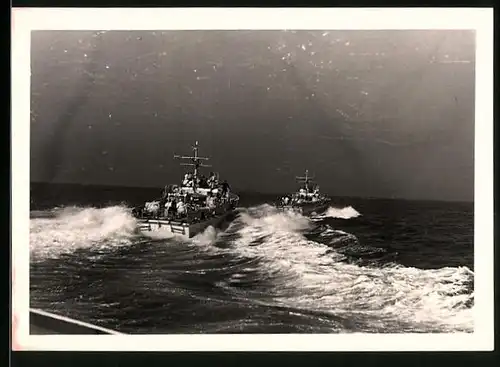 Fotografie Kriegsschiff Torpedo-Schnellboot P 6076 der Bundesmarine
