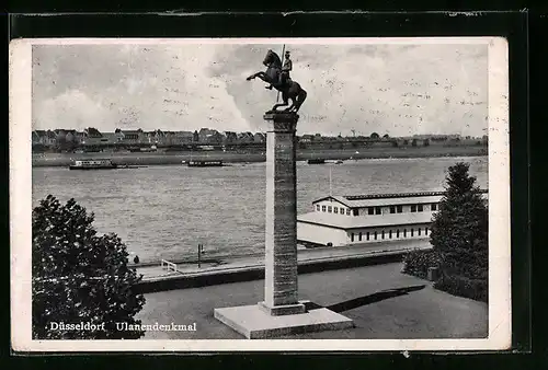 AK Düsseldorf, Ulanendenkmal