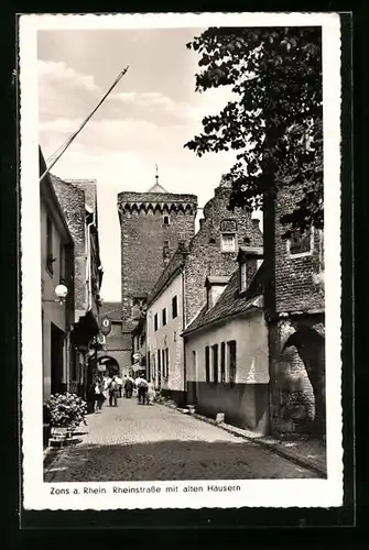 AK Zons a. Rh., Rheinstrasse mit alten Häusern
