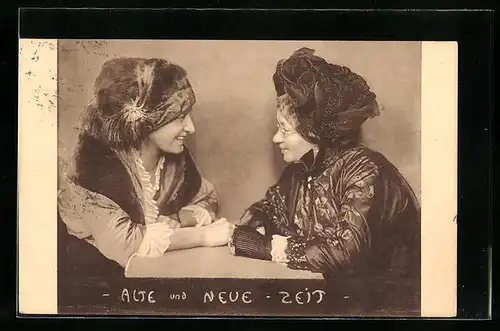 AK Ältere und junge Frau sitzen sich gegenüber