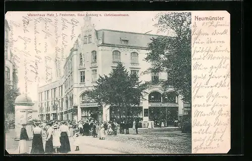 AK Neumünster, Strassenpartie mit Menschenmenge vor dem Warenhaus Festersen, Ecke Kuhberg und Christianstrasse