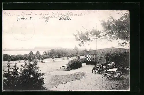 AK Krakow i. M., Am Jörnberg, Biergarten mit Gästen