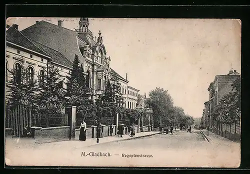 AK M.-Gladbach, Regentenstrasse mit Passanten