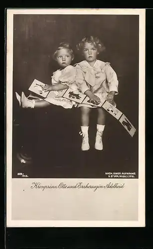 AK Kronprinz Kronprinz Otto von Österreich und Erzherzogin Adelheid mit Bilderbuch