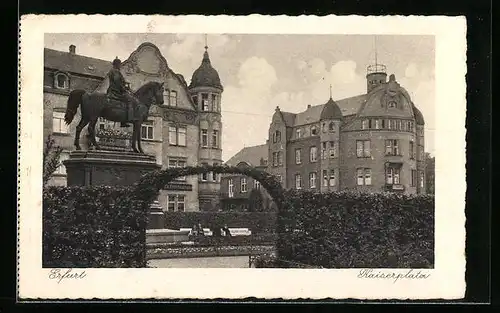 AK Erfurt, Kaiserpalast mit Denkmal