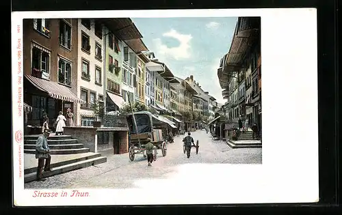 AK Thun, belebte Strassenpartie