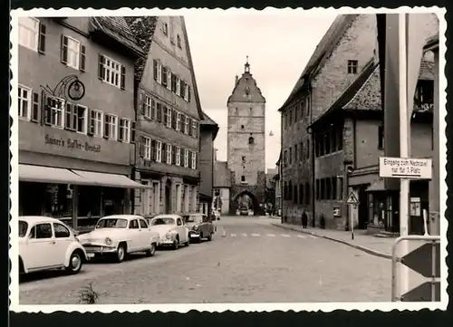 Fotografie unbekannter Fotograf, Ansicht Leutkirch, Strassenansicht mit Kaiser's Kaffee Geschäft