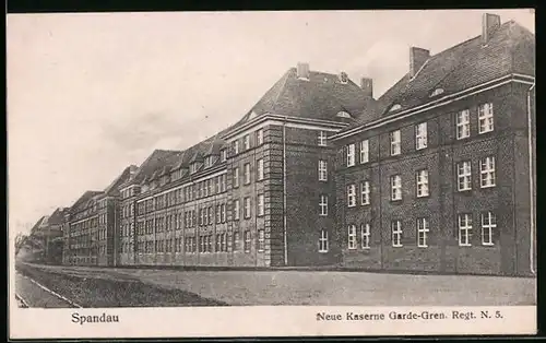 AK Spandau /Berlin, Neue Kaserne Garde-Gren. Rgt. Nr. 5