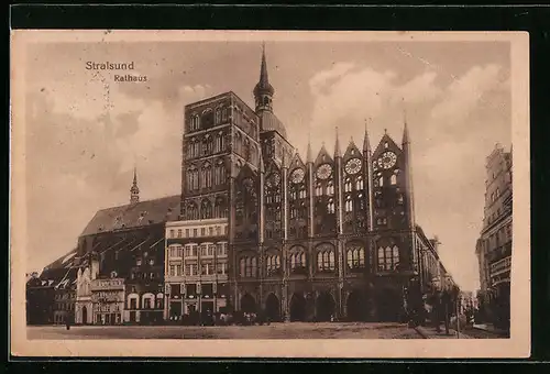 AK Stralsund, Totalansicht des Rathauses