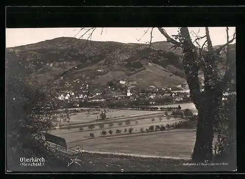 AK Oberkirch /Renchtal, Blick von einem Hügel auf den Ort